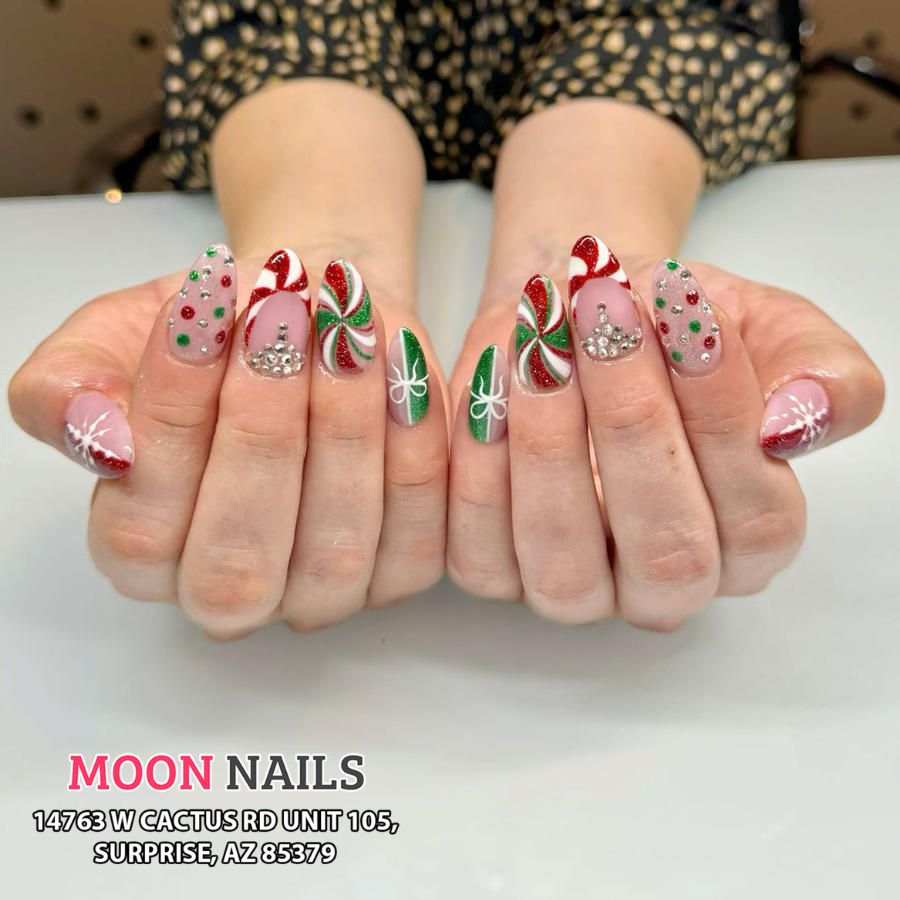 Nail design by Moon Nails